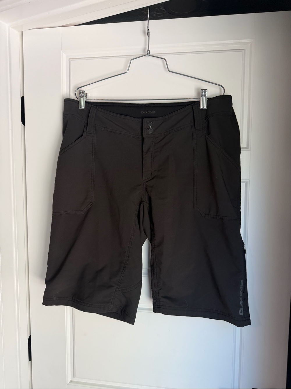Dakine Women's Black Mountain Bike Shorts